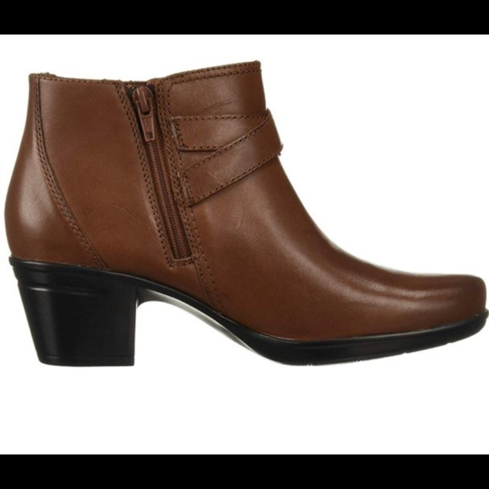Clarks Emslie Cyndi Mahogany Brown boot